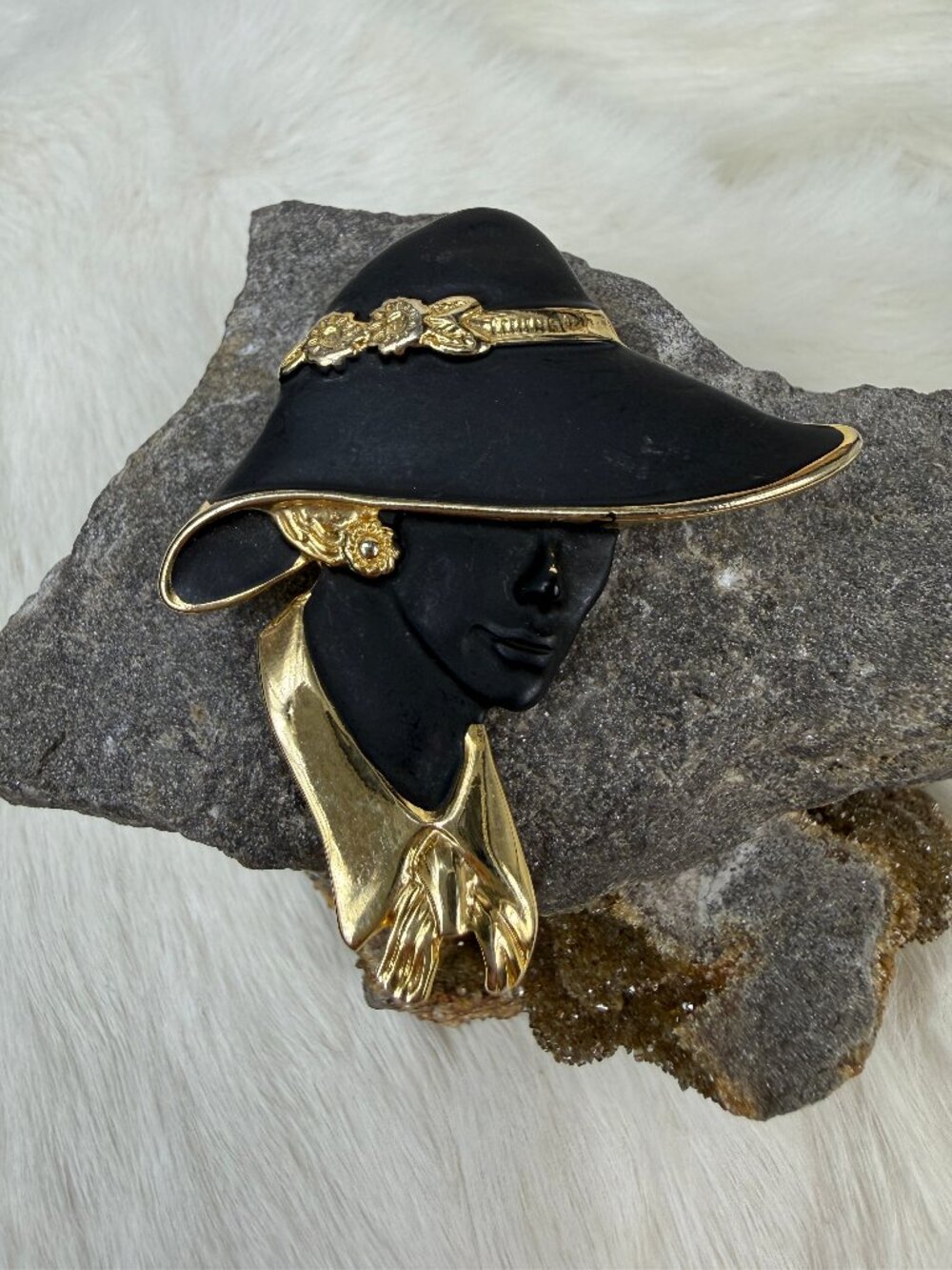 Vintage Gold Tone Black Enamel Lady In The Flower Hat Brooch Unsigned